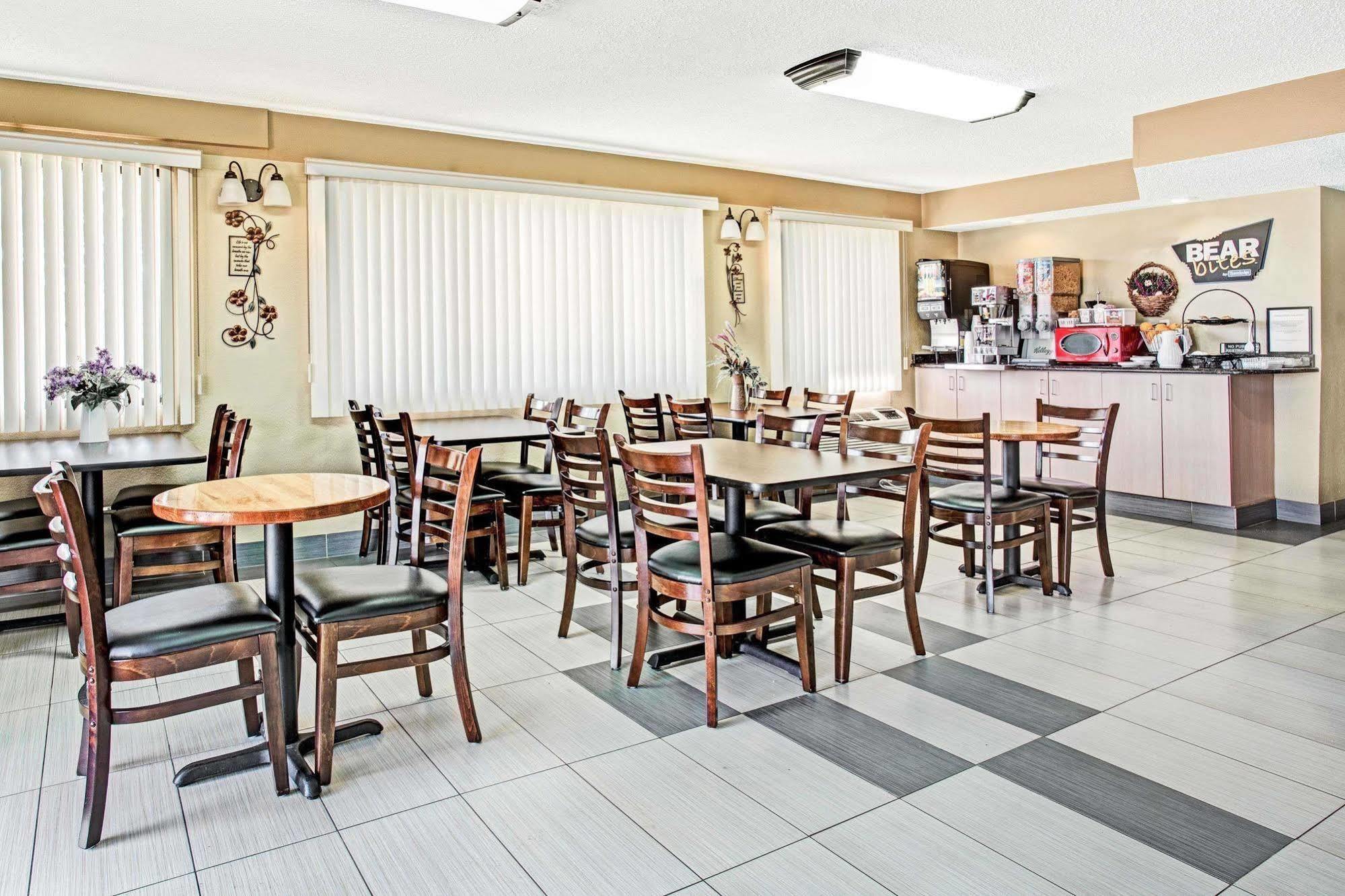 Knights Inn Aurora Ngoại thất bức ảnh